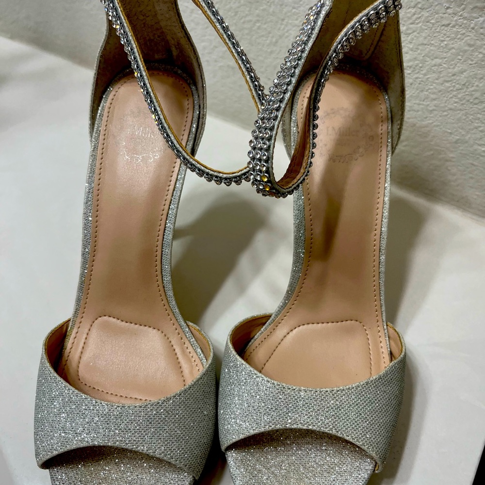 I Miller silver heels. Size 6.5
